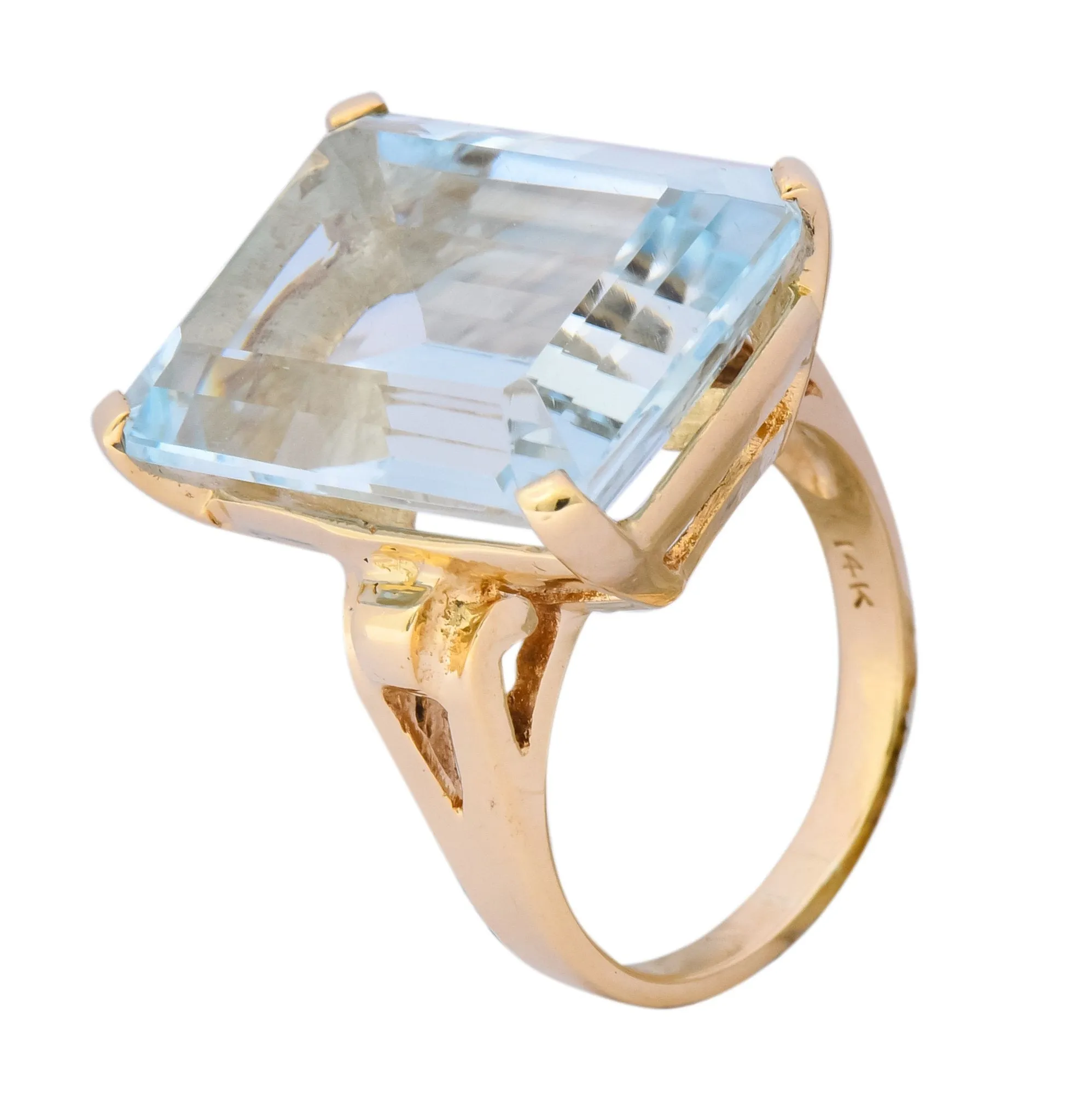 Vintage 18.00 CTW Aquamarine 14 Karat Gold Cocktail Ring