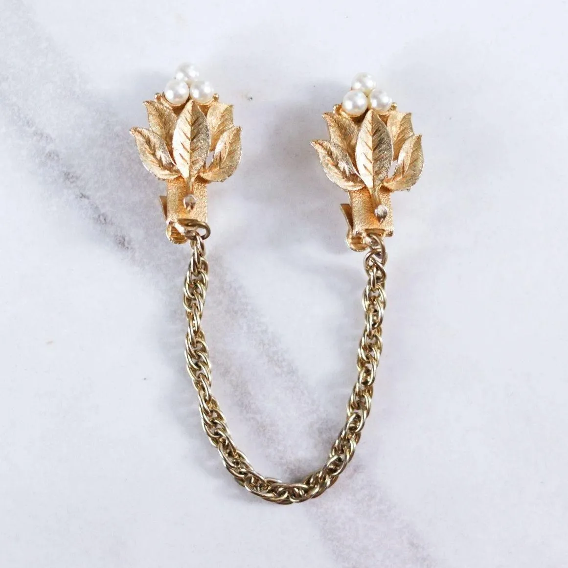 Vintage Gold Leaf with Pearls Sweater Guard