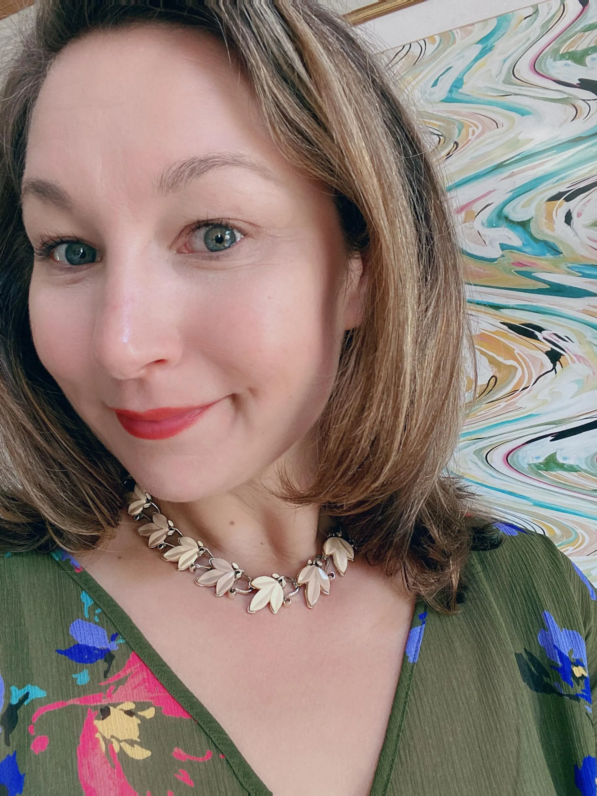 Vintage Thermoset Cream and Taupe Leaf Necklace