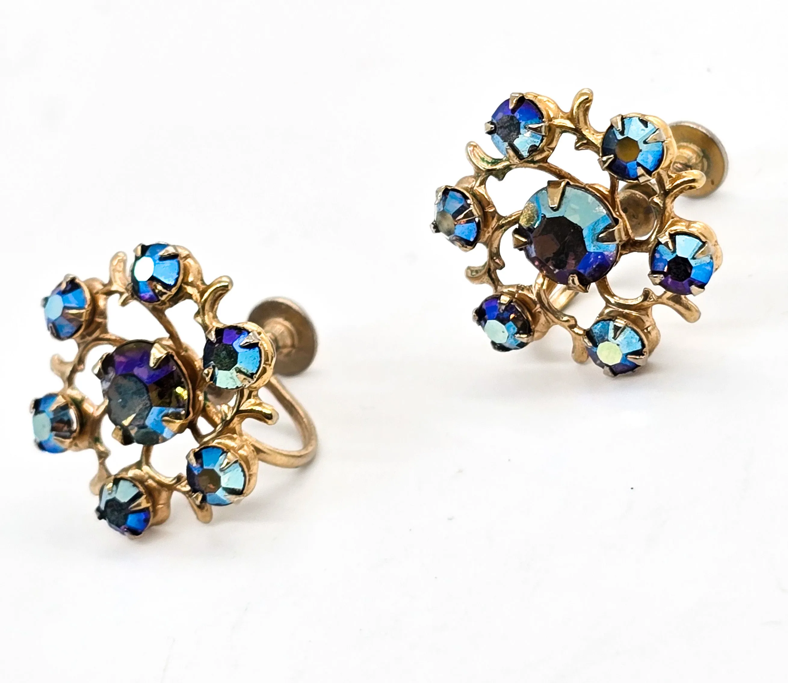 Weiss blue aurora borealis rhinestone gold toned flower vintage screw back earrings