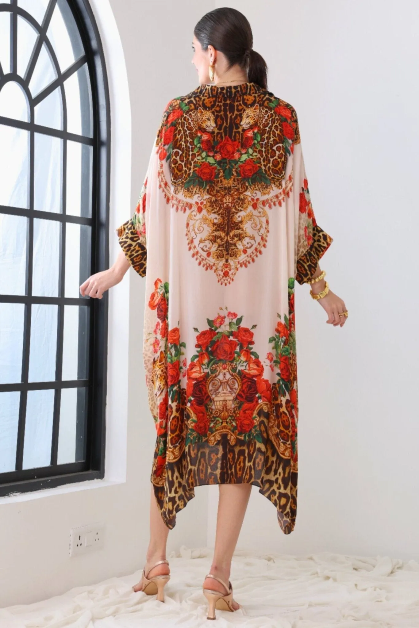 WHITE LEOPARDESS MIDI COLLAR KAFTAN