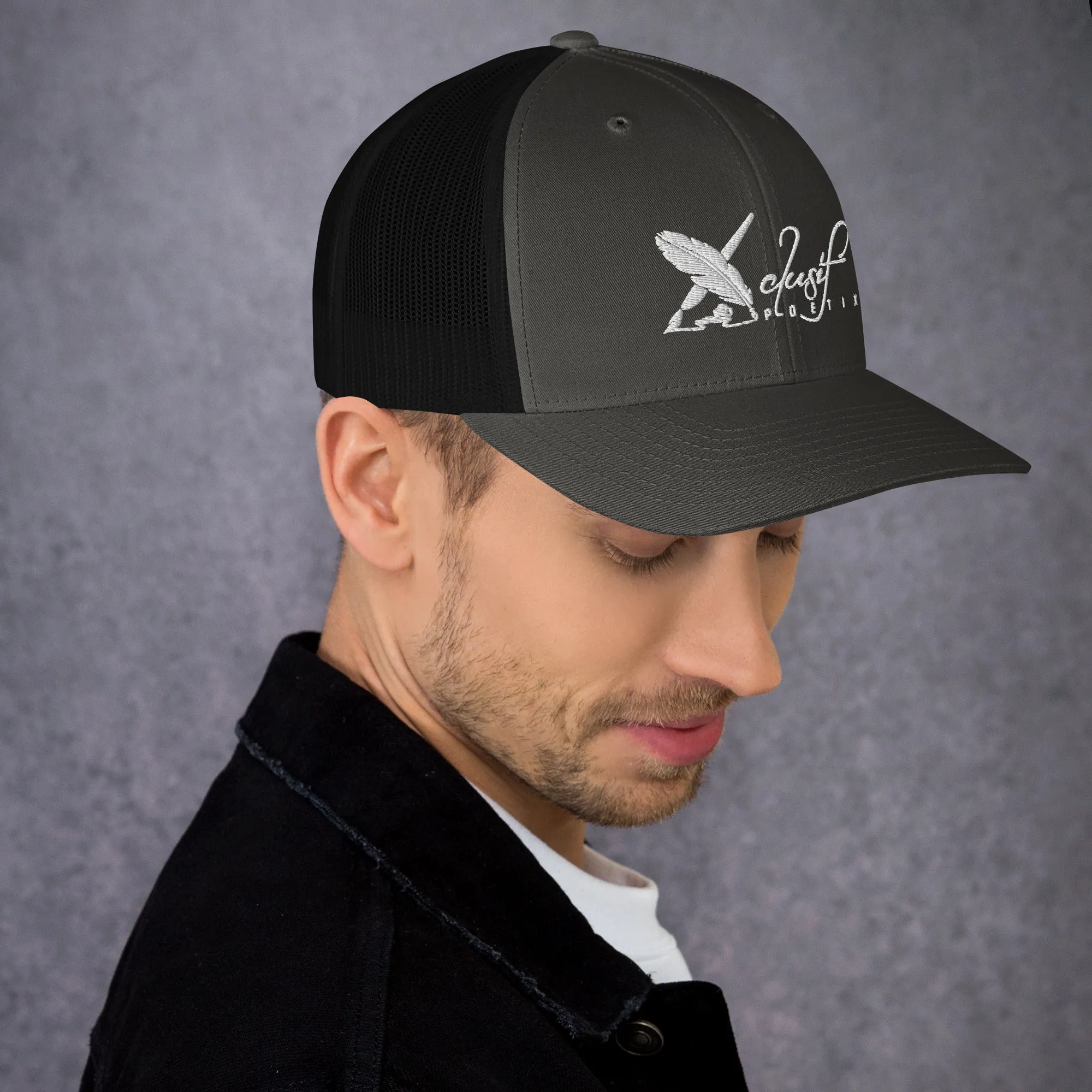 XCLUSIF POETIX WHITE LOGO Retro Trucker Cap
